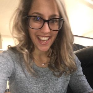 Meet your Posher, Lauren